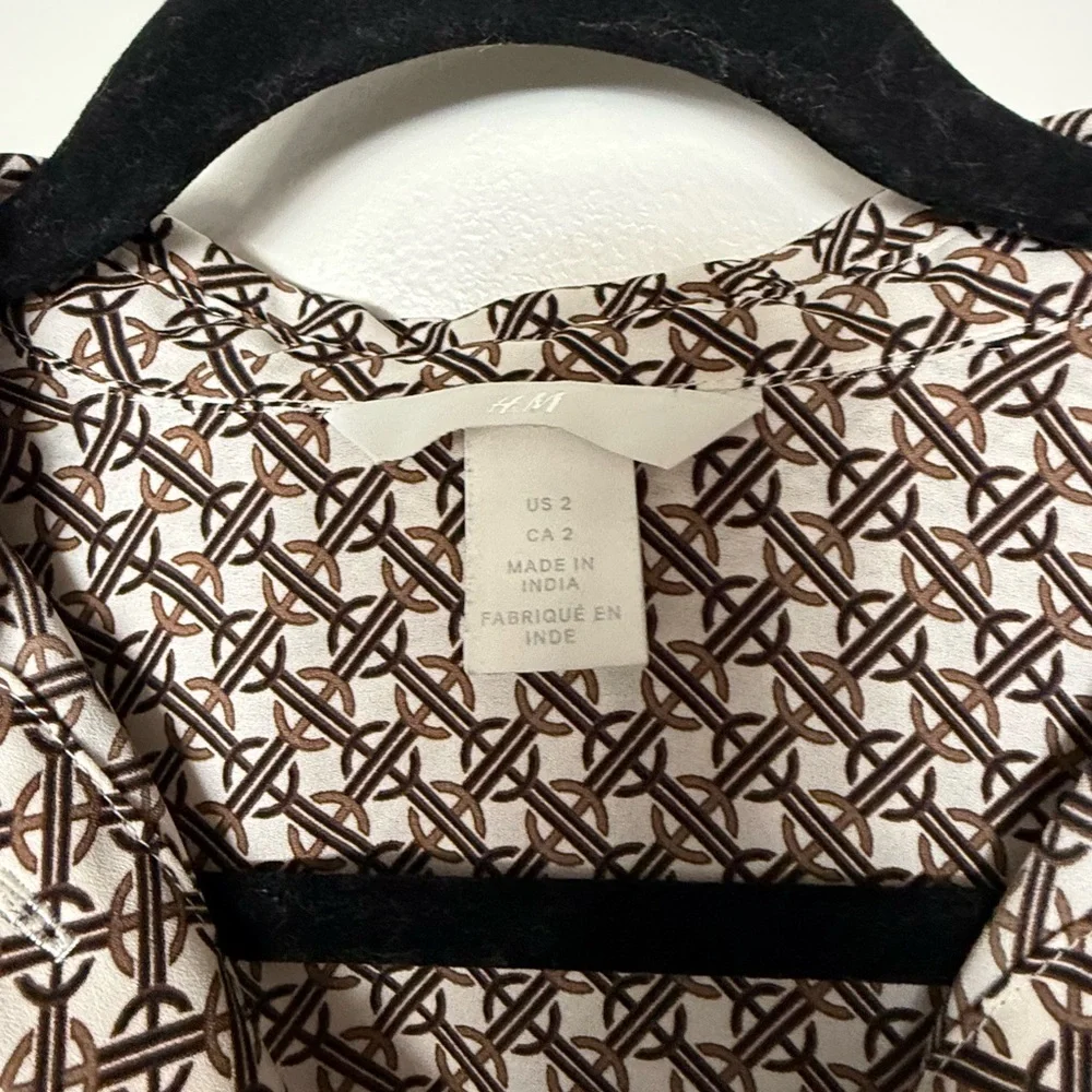 H&M Geometric Print Blouse size S - Picture 3 of 5